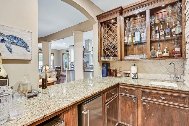 3934 Tres Drive, Galveston, TX 77554