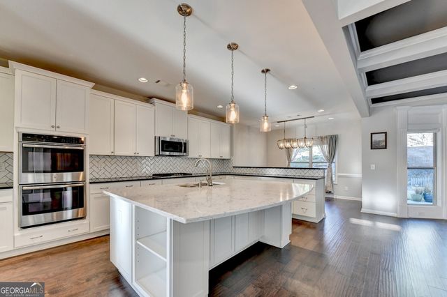 4419 Sierra Creek Drive, Hoschton, GA 30548