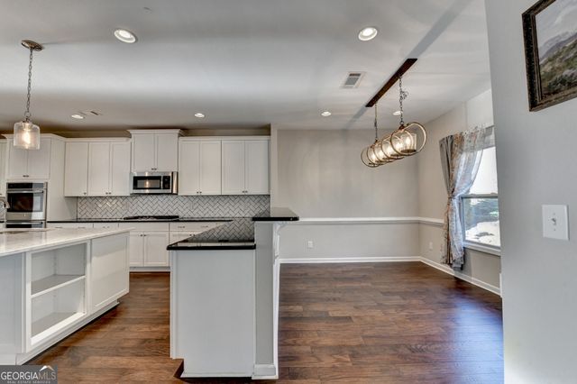 4419 Sierra Creek Drive, Hoschton, GA 30548