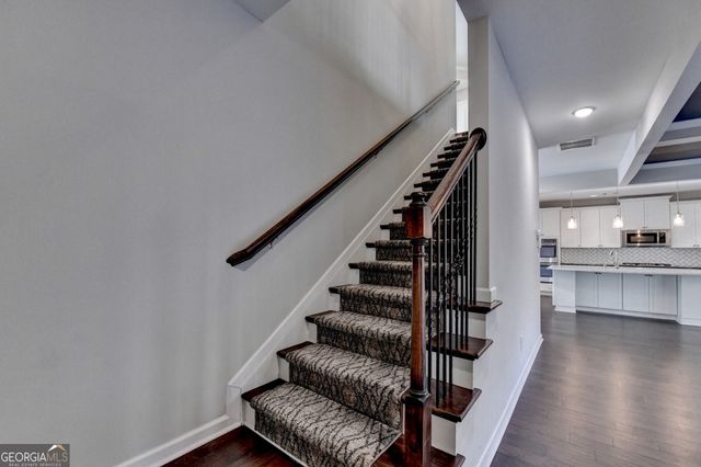 4419 Sierra Creek Drive, Hoschton, GA 30548