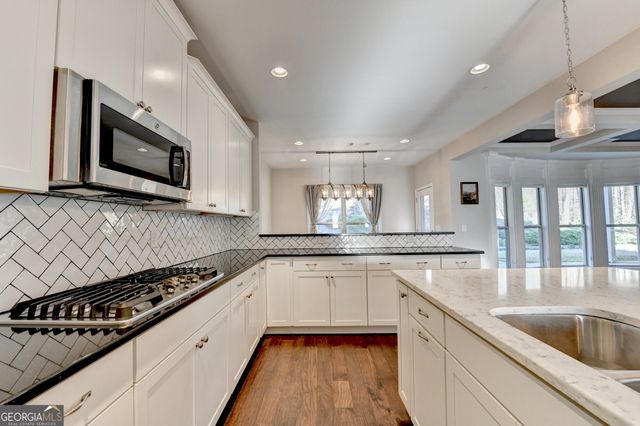 4419 Sierra Creek Drive, Hoschton, GA 30548