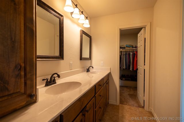 315 Diamondhead Drive, Burneyville, OK 73430