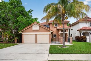 587 NW 38th Ave, Deerfield Beach, FL 33442