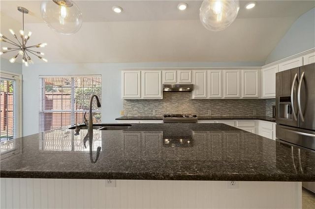 6701 Candlecreek Lane, Plano, TX 75024