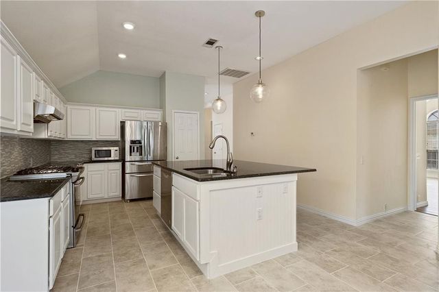 6701 Candlecreek Lane, Plano, TX 75024