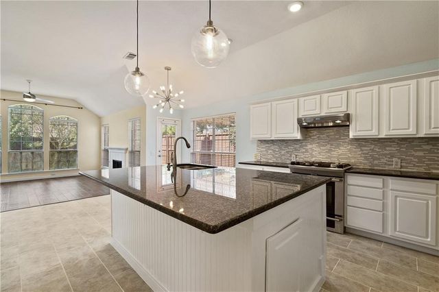 6701 Candlecreek Lane, Plano, TX 75024