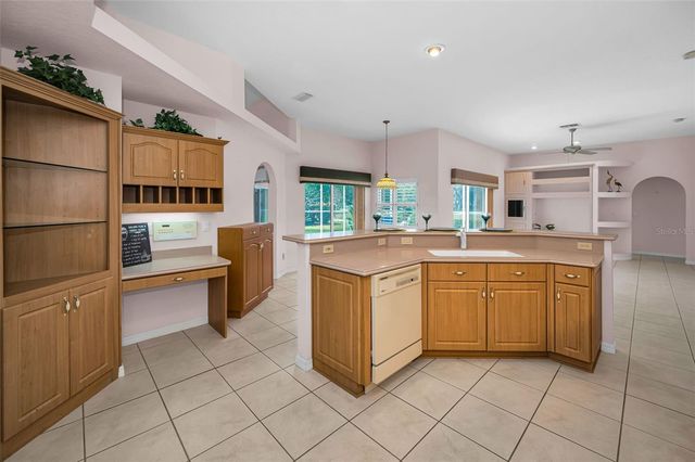 548 MANISHA PLACE, Tarpon Springs, FL 34688
