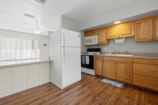 104 EDERINGTON DRIVE, Brooksville, FL 34601