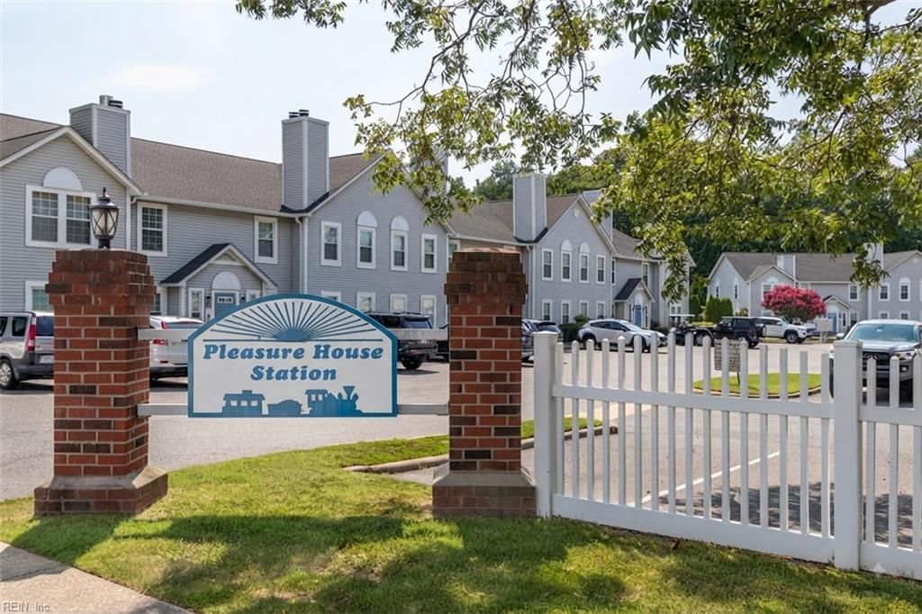 4831 Station House LN, Virginia Beach, VA 23455