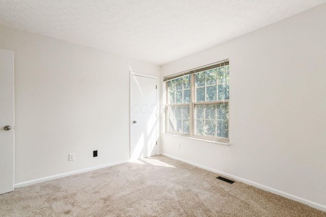 3656 Lakestone Circle, Hilliard, OH 43026