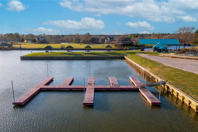 27 Lakecrest Lane, Huntsville, TX 77340