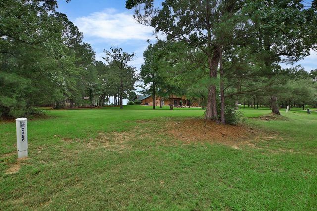 27 Lakecrest Lane, Huntsville, TX 77340
