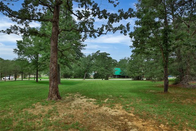 27 Lakecrest Lane, Huntsville, TX 77340