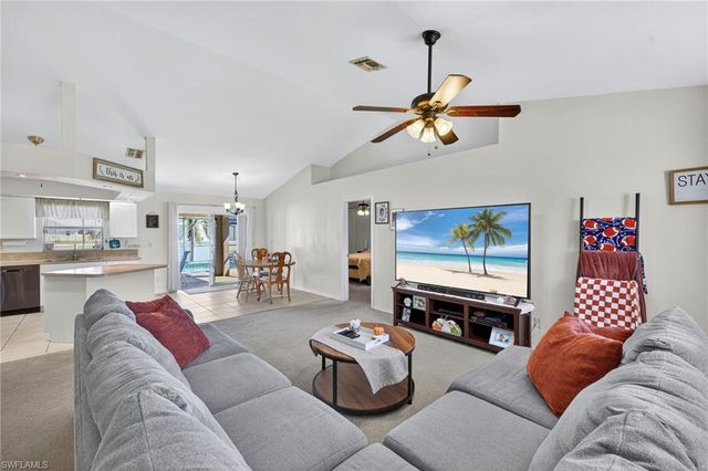 1633 NW 37th PL, Cape Coral, FL 33993