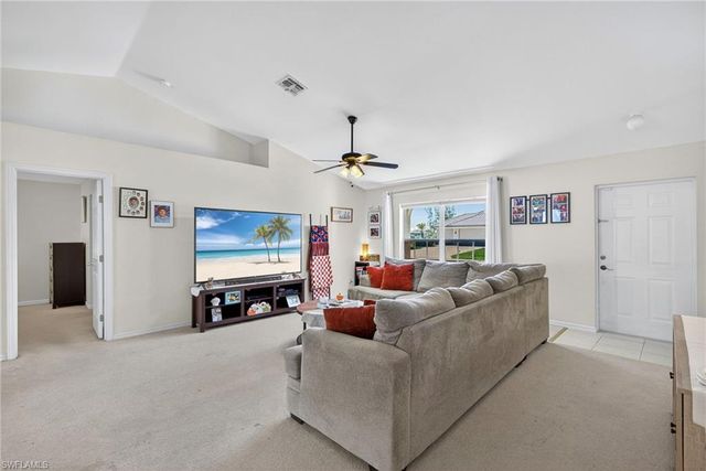 1633 NW 37th PL, Cape Coral, FL 33993