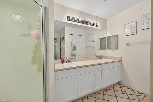 1633 NW 37th PL, Cape Coral, FL 33993