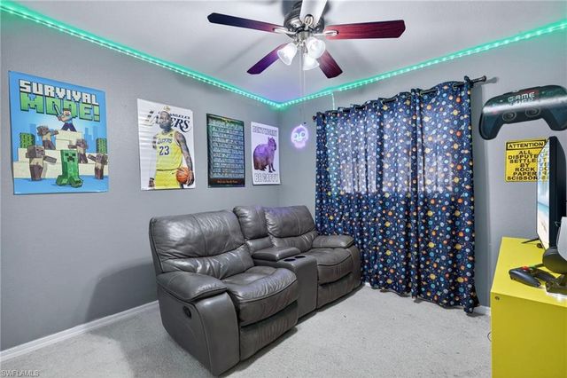 1633 NW 37th PL, Cape Coral, FL 33993