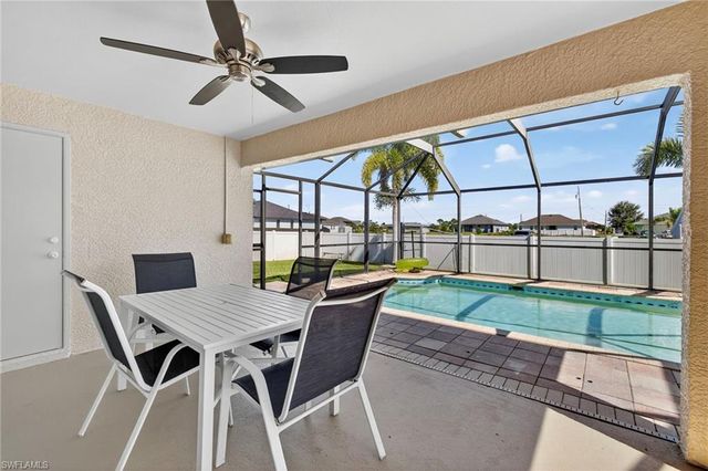 1633 NW 37th PL, Cape Coral, FL 33993