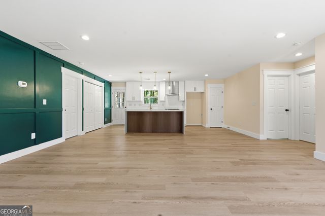 28 Weems SPUR SW, Cartersville, GA 30120