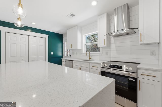 28 Weems SPUR SW, Cartersville, GA 30120