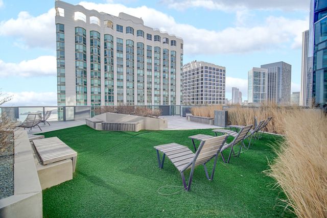 211 N Harbor Drive 1207, Chicago, IL 60601