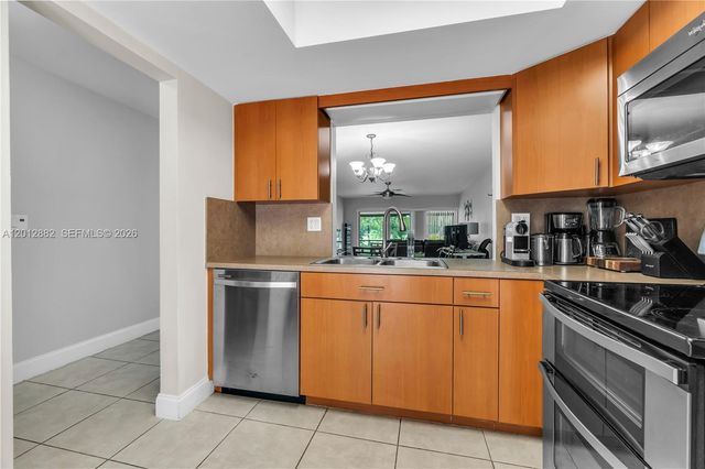 9820 NW 65th Court B13, Tamarac, FL 33321
