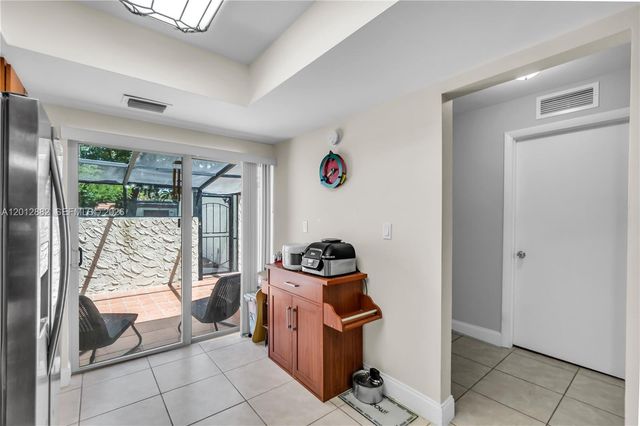 9820 NW 65th Court B13, Tamarac, FL 33321