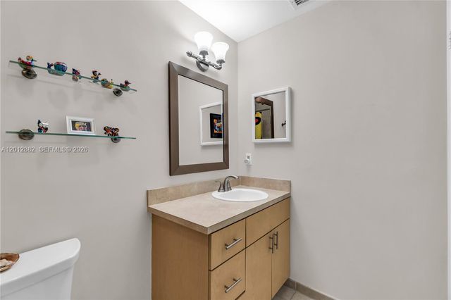 9820 NW 65th Court B13, Tamarac, FL 33321