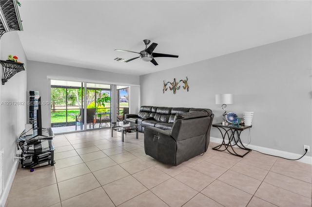 9820 NW 65th Court B13, Tamarac, FL 33321