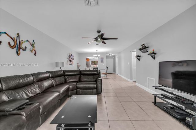 9820 NW 65th Court B13, Tamarac, FL 33321