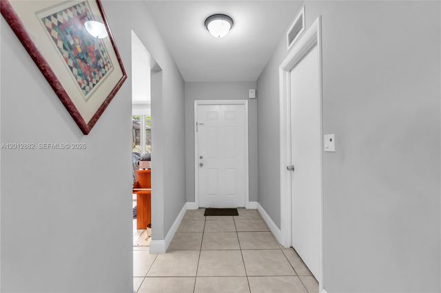 9820 NW 65th Court B13, Tamarac, FL 33321