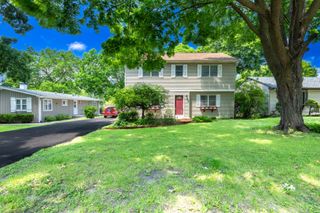1719 S 4th Place, St. Charles, IL 60174