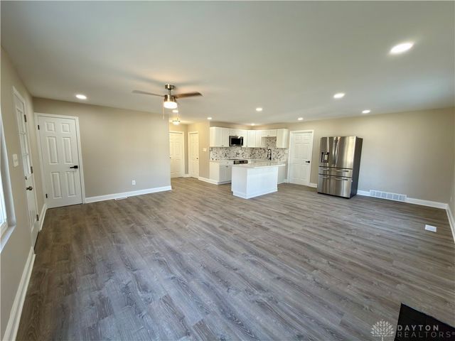 1615 Parkhill Drive, Dayton, OH 45406