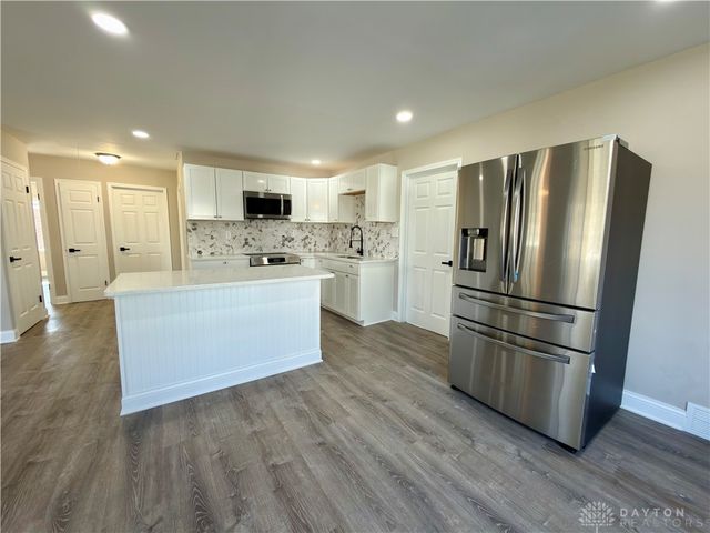 1615 Parkhill Drive, Dayton, OH 45406