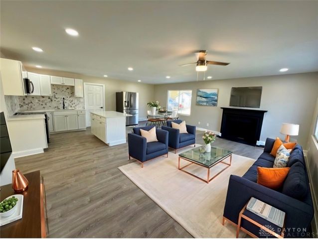 1615 Parkhill Drive, Dayton, OH 45406