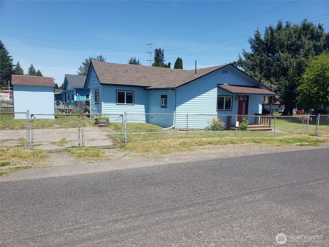845 SW 3rd. Avenue, Castle Rock, WA 98611