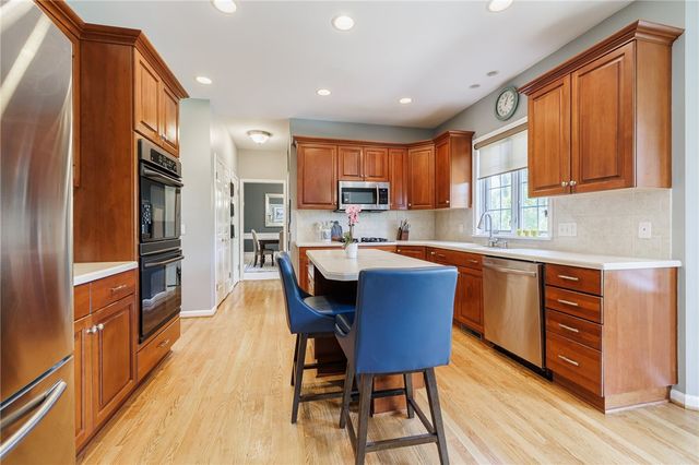 7 Delancey Court, Pittsford, NY 14534