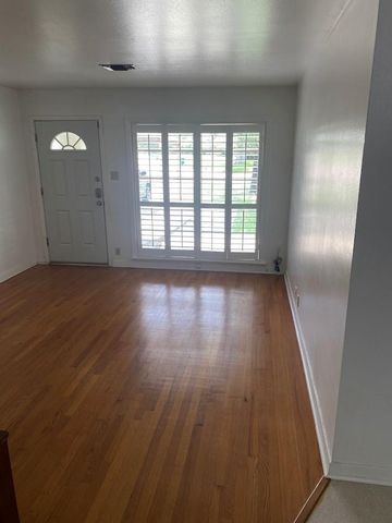 1715 Fawnhope Drive, Houston, TX 77008