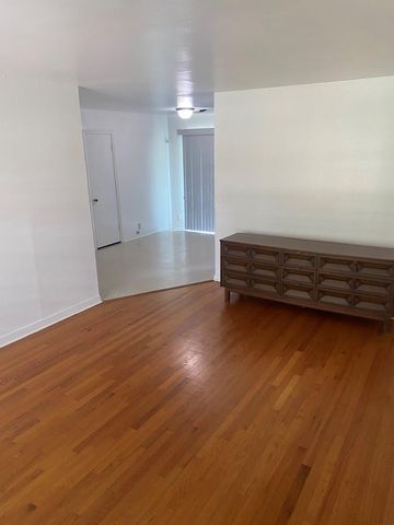 1715 Fawnhope Drive, Houston, TX 77008