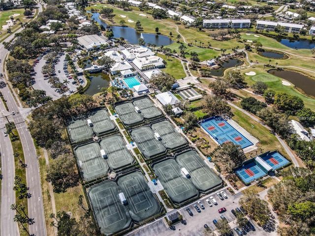 339 PEMBROKE LANE S 228, Venice, FL 34293