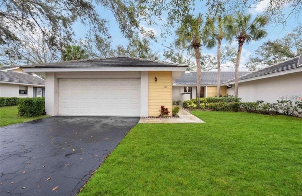 339 PEMBROKE LANE S 228, Venice, FL 34293