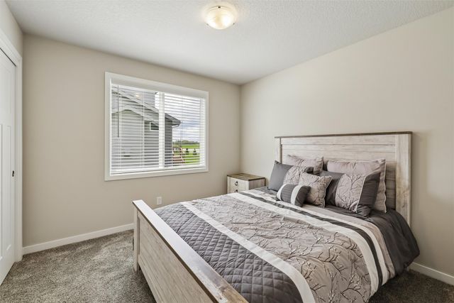 1465 NW Bull Run Court, Waukee, IA 50063