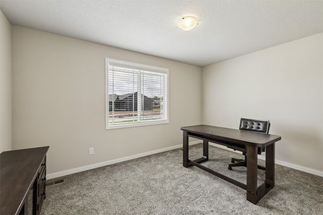 1465 NW Bull Run Court, Waukee, IA 50063