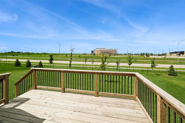 1465 NW Bull Run Court, Waukee, IA 50063