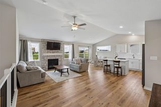 1465 NW Bull Run Court, Waukee, IA 50063