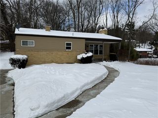 3550 South Park Rd, Bethel Park, PA 15102