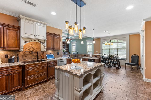 154 Abercorn Street, Warner Robins, GA 31088