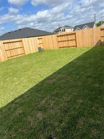 4906 Arvida Lane, Fresno, TX 77583
