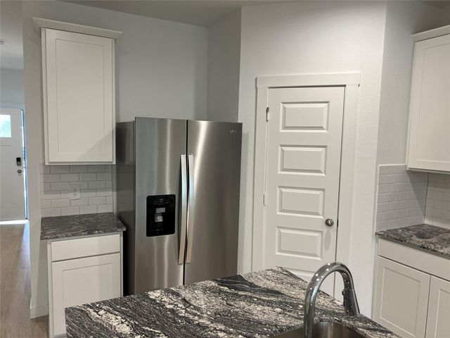 4906 Arvida Lane, Fresno, TX 77583