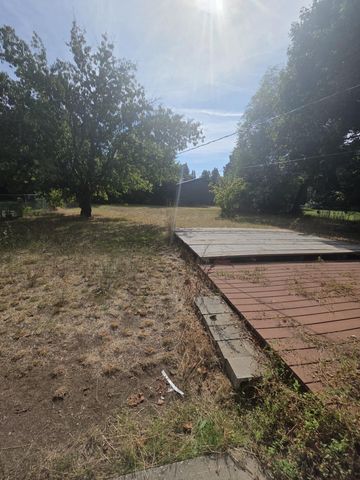 11802 E 16th Ave, Spokane Valley, WA 99206